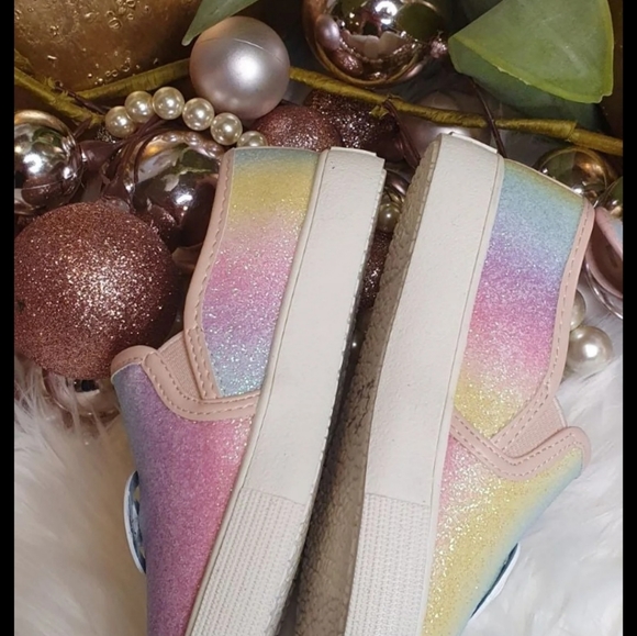 Michael Kors Big Kid Slip on Sneakers - Picture 10 of 10